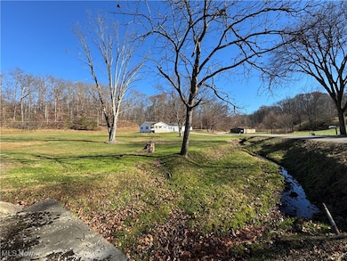 2547 Winding Rd, Parkersburg, WV 26104 - photo 2