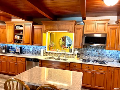 526 Edgewood Dr, Quincy, IL 62301 - photo 6