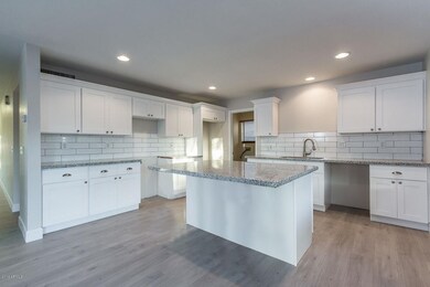 3231 W Molly Ln Phoenix AZ-large-010-55-