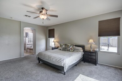 2118 N Calvin Cir-8
