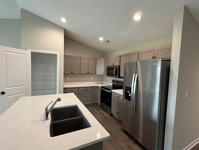 409 W Madison St, Winterset, IA 50273 - photo 2