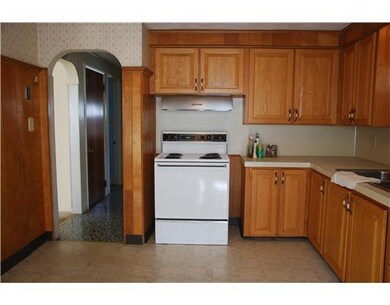 209 Clews St, Pawtucket, RI 02861 - photo 4