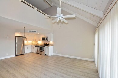 06_9DeerCreekRoad_A206_21_GreatRoom_Flex