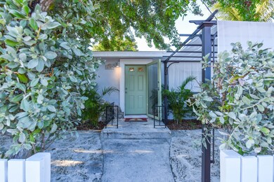 017-2229FlaglerAve-KeyWest-FL-33040-SMAL