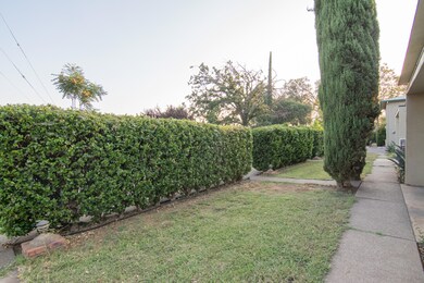 970 Linda Ln, Redding, CA 96002 - photo 3