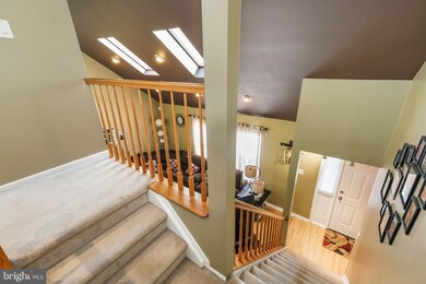 17 Canterbury Ct, Old Bridge, NJ 08857 - photo 6