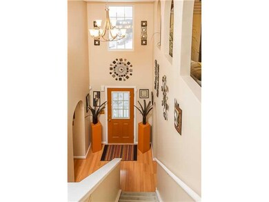 Entry/Foyer.