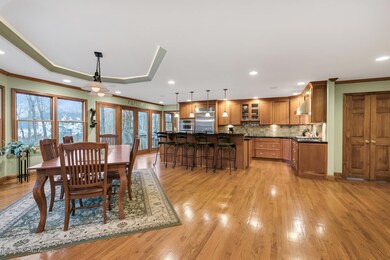2415 Orchard Crest Blvd-large-013-022-1F