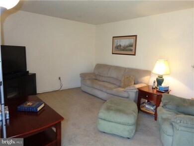 532 Barrington Ct, Sellersville, PA 18960 - photo 6