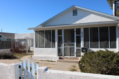 201 52nd St SW, Albuquerque, NM 87105 - photo 4