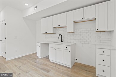 5225 Walnut St unit 5, Philadelphia, PA 19139 - photo 2