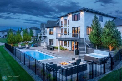 Back/Pool