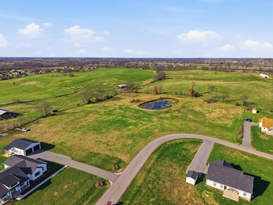 110 Gracelynn Cir, Harrodsburg, KY 40330 - photo 2