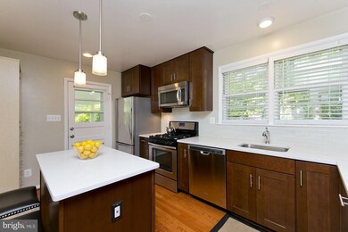 3304 Potterton Dr, Falls Church, VA 22044 - photo 4