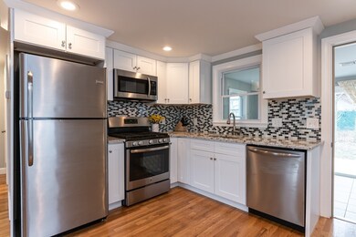 14 Wakefield Ave, Wakefield, MA 01880 - photo 5