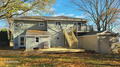 Upper Balcony & Main Level deck