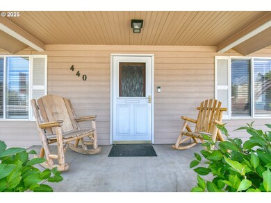 440 E Main St, Athena, OR 97813 - photo 4