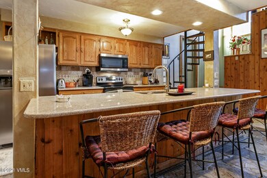 31 Beaver Rd-005-001-Kitchen-MLS_Size
