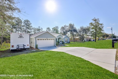 12184 Lark Sparrow Rd, Weeki Wachee, FL 34614 - photo 5