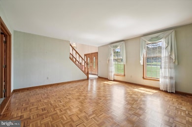 614 Foxfields Rd, Bryn Mawr, PA 19010 - photo 5