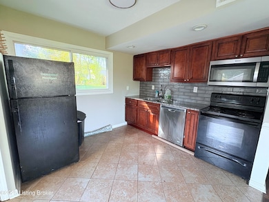 5516 Brokers Tip Ln, Louisville, KY 40272 - photo 4