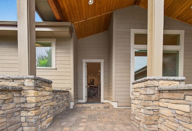 10466 Sundance Ln, Redmond, OR 97756 - photo 3