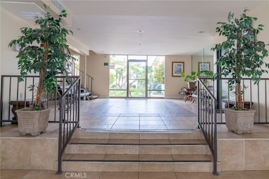 Encino Newcastle unit 46, Encino, CA 91316 - photo 2