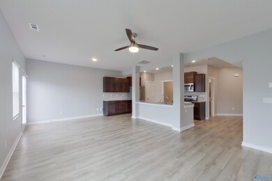 6405 Upchurch Dr, Huntsville, AL 35806 - photo 5