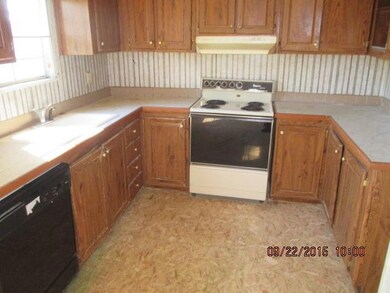 107 Tanner Cir, Shelbyville, TN 37160 - photo 6