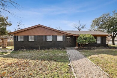 2065 Shady Brook Dr, Bedford, TX 76021 - photo 5