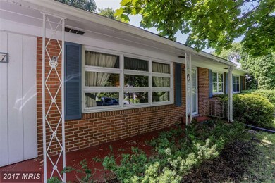 18627 Crestwood Dr, Hagerstown, MD 21742 - photo 3