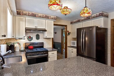 38 Dover Dr, Whitinsville, MA 01588 - photo 5