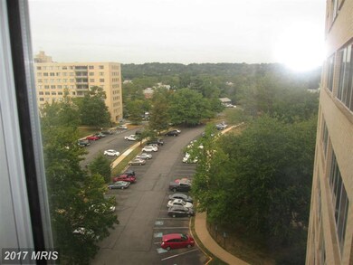 River Towers unit 805, Alexandria, VA 22307 - photo 3