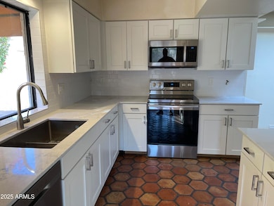 1927 E Linger Ln, Phoenix, AZ 85020 - photo 2