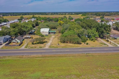 1419 Farm To Market Road 1301, Wharton, TX 77488 - photo 2