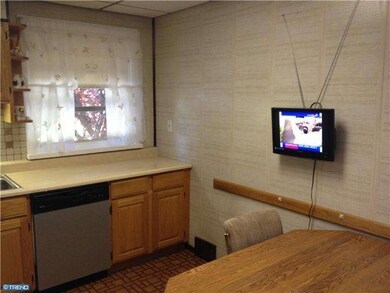 193 Dimarco Dr, Philadelphia, PA 19154 - photo 4