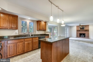 15428 Martins Hundred Dr, Centreville, VA 20120 - photo 6