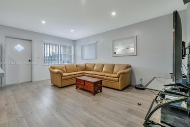 417 N K St unit 5B, Lake Worth, FL 33460 - photo 4