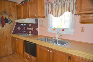 106 Doolittle Ln, West Wareham, MA 02576 - photo 5