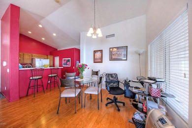14684WMulberry005