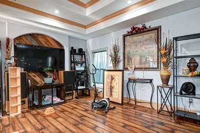 415 King St, Houston, TX 77022 - photo 3