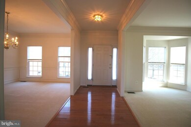 10501 Moonglow Ct, Manassas, VA 20112 - photo 4
