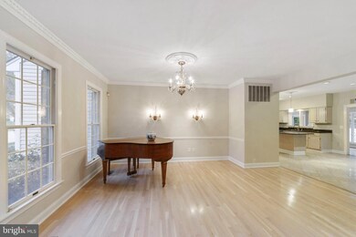 11613 Hunters Run Dr, Cockeysville, MD 21030 - photo 4