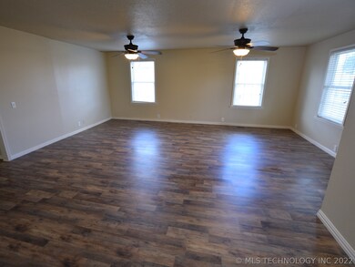 217 N Mission Ave, Tahlequah, OK 74464 - photo 5