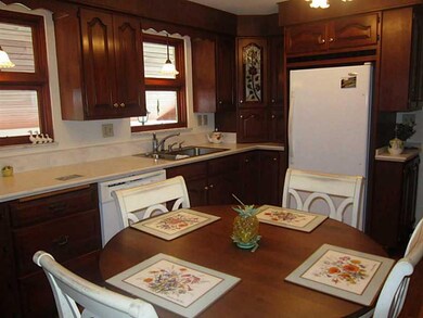 924 Mcknight Rd, Indiana, PA 15701 - photo 2