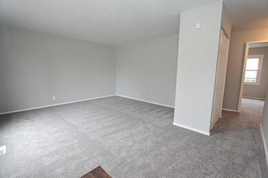 e8773
