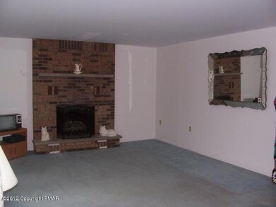 138 Park Ln, East Stroudsburg, PA 18301 - photo 5