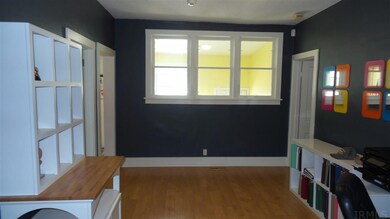 332 W 4th St, Auburn, IN 46706 - photo 4