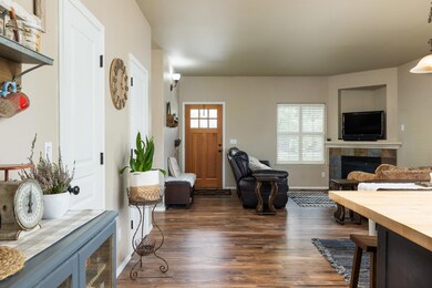 20621 White Dove Ln, Bend, OR 97702 - photo 5