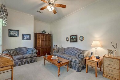 127 Lyndsey Dr, Montgomery, TX 77316 - photo 2